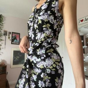 Beautiful vintage floral midi dress